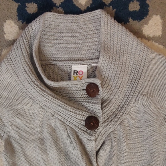 Roxy Grey Short Sleeve Sweater - Picture 1 of 3
